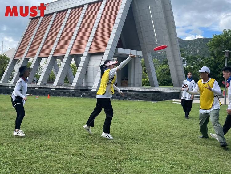 粉末涂裝設備自動噴涂如何降低成膜顆粒